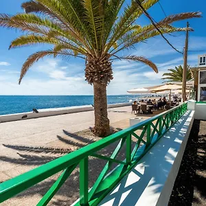 https://casa-jardin-playa-honda.in-canary-islands.com